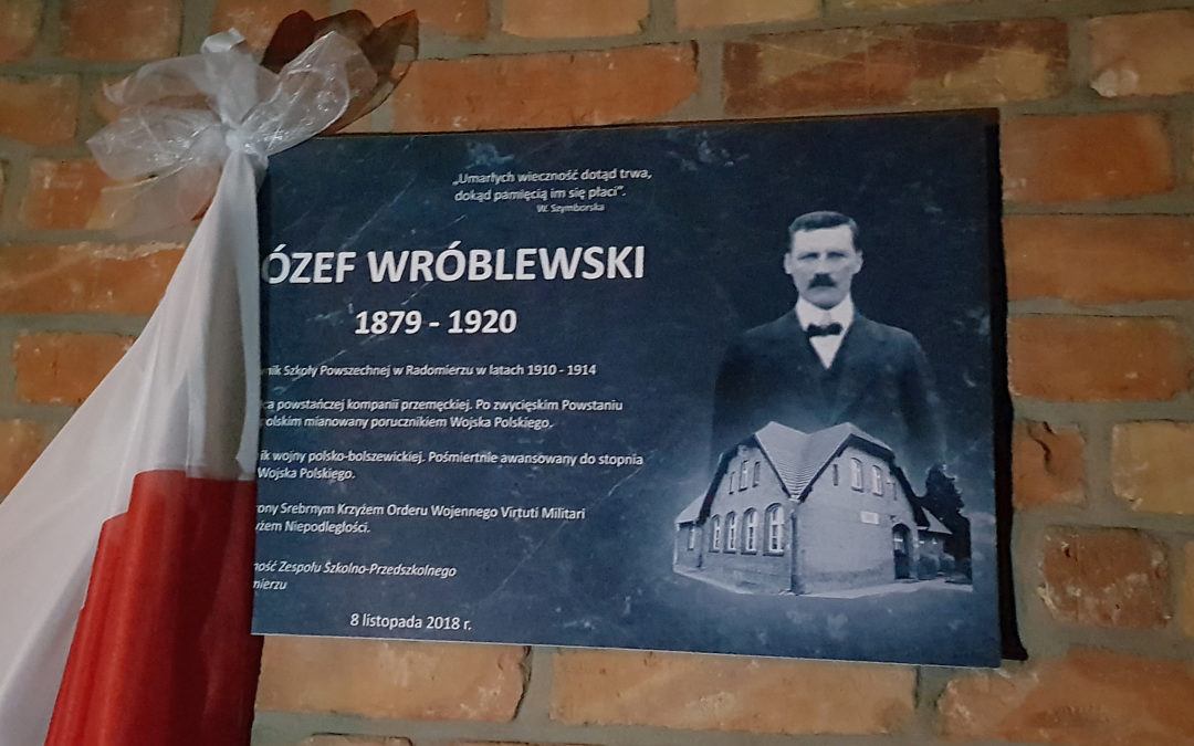 Odsłonięcie tablicy Józefa Wróblewskiego w Radomierzu