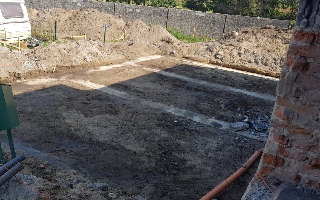 Fotorelacja z prac związanych z rozbudową sali wiejskiej w Błotnicy na Dom Dziennego Pobytu Seniora oraz Żłobek